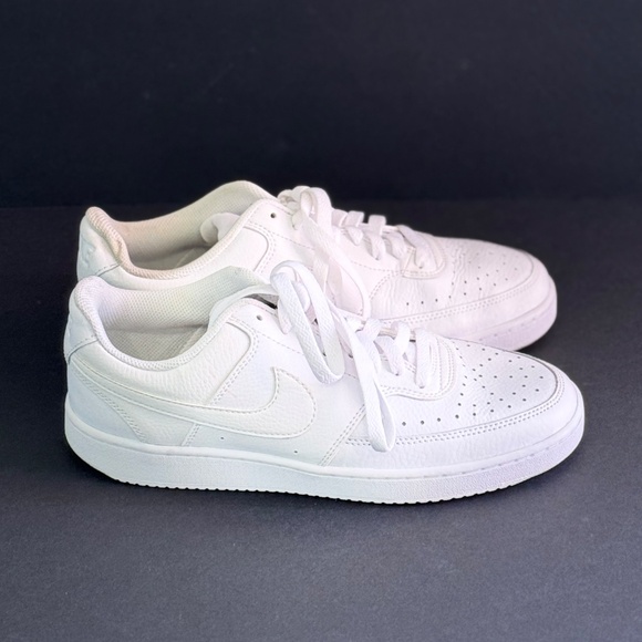 Classic Princess Reeboks 7.5 - Picture 2 of 4